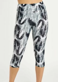 Serena Swim Tunic With Capri Swim Leggings -Calypsa Sales 062222 calypsa 0763 modli cropped 268 200 2186 2884 1