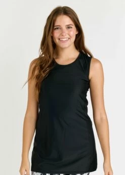 Serena Swim Tunic With Capri Swim Leggings -Calypsa Sales 082922 calypsa 1595 modli cropped 317 24 2344 2860 1