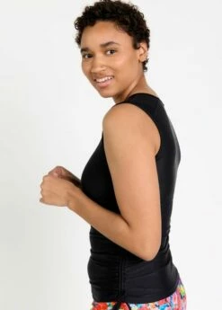 Closed Back Maya Swim Top With Skirted Swim Capris -Calypsa Sales cbmst side2 2 modli cropped 21 1 637 863