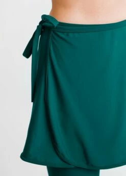 Plus Size Sarong Wrap Swim Skort 23 Plus Size Sarong Wrap Swim Skort -Calypsa Sales dsc 2468 2 1 1 modli cropped 230 304 3208 4471