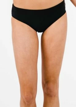 Adjustable Strap Maya Swim Top With Sarong Wrap Swim Skirt -Calypsa Sales dsc 3514 1 1 modli cropped 1249 2241 2217 3600