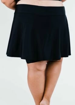 Plus Size Lena Swim Top With Flowy Swim Skort -Calypsa Sales dsc 9798 modli cropped 247 6 3075 3963 4