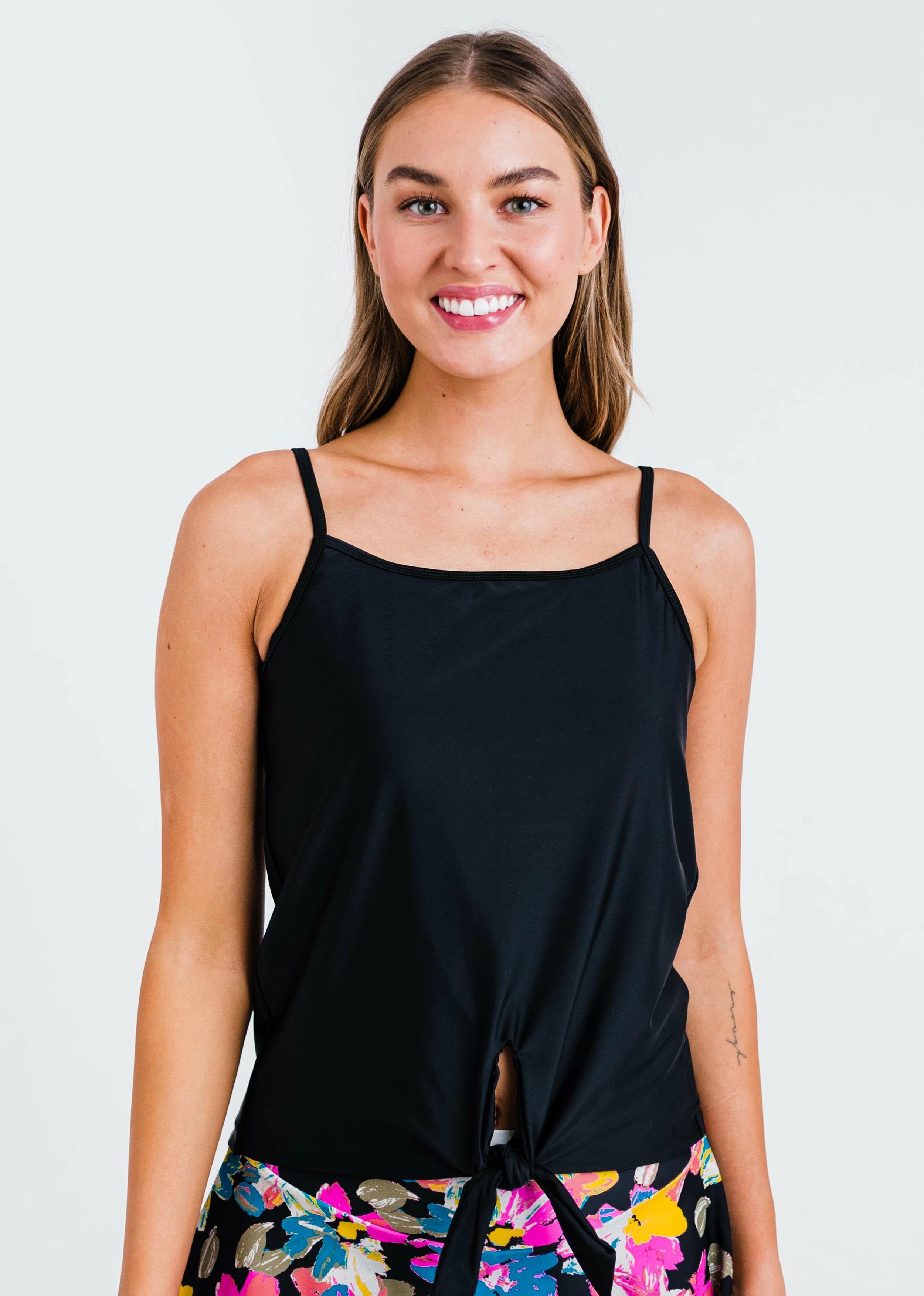 Riley Knotted Swim Top With Swim Shorts 6 Riley Knotted Swim Top With Swim Shorts - Image 4