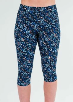 Loose Fit Maya Swim Top WIth Capri Swim Leggings -Calypsa Sales edited 3641 modli cropped 575 151 2991 3532