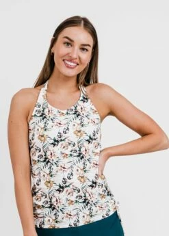 Plus Size Halter Maya Swim Top With Swim Shorts -Calypsa Sales edited 5147 1 modli cropped 1130 624 2441 2458 1