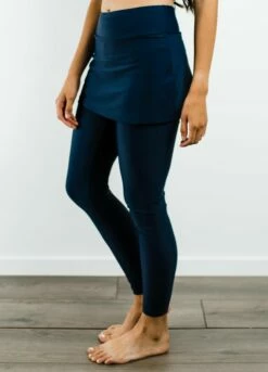 Adele Swim Top With Skirted Long Swim Leggings 23 Adele Swim Top With Skirted Long Swim Leggings -Calypsa Sales final 0156 100000045209 modli cropped 0 2 3271 4550 1