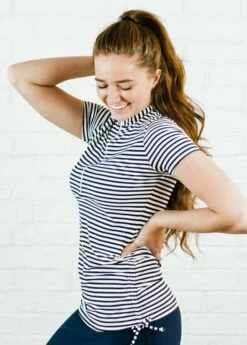 Half-Zip Adele Swim Top -Calypsa Sales final 33831 100000040044 1 modli cropped 817 777 1988 2413 6