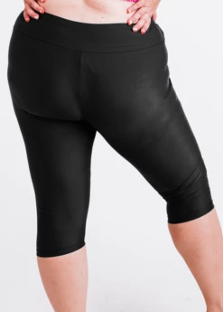 Plus Size Anna Swim Tunic With Capri Swim Leggings -Calypsa Sales jpeg 1697 cropped modli cropped 368 253 1808 2268 3