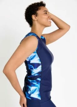 Loose Fit Maya Swim Top With Swim Shorts -Calypsa Sales lfmm side modli cropped 0 1 662 927