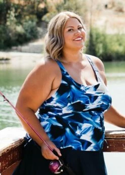Plus Size Maya Swim Top With Midi Swim Skort -Calypsa Sales navywave modli cropped 122 168 1102 1537 1